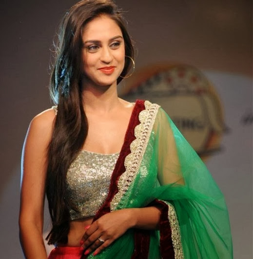 Krystle DSouza Latest HD Wallpapers Unseen Pics